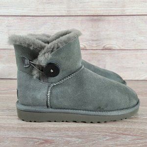 UGG Australia Bailey Button Boots Women's Size 7 Sherpa Lined Winter Ankle Suede